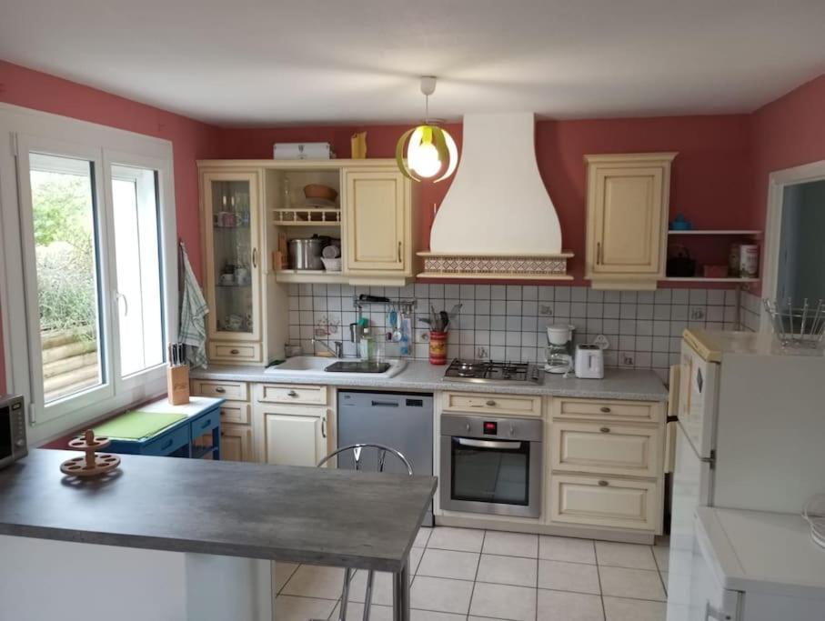 Maison 6 Personnes Billom Eksteriør billede