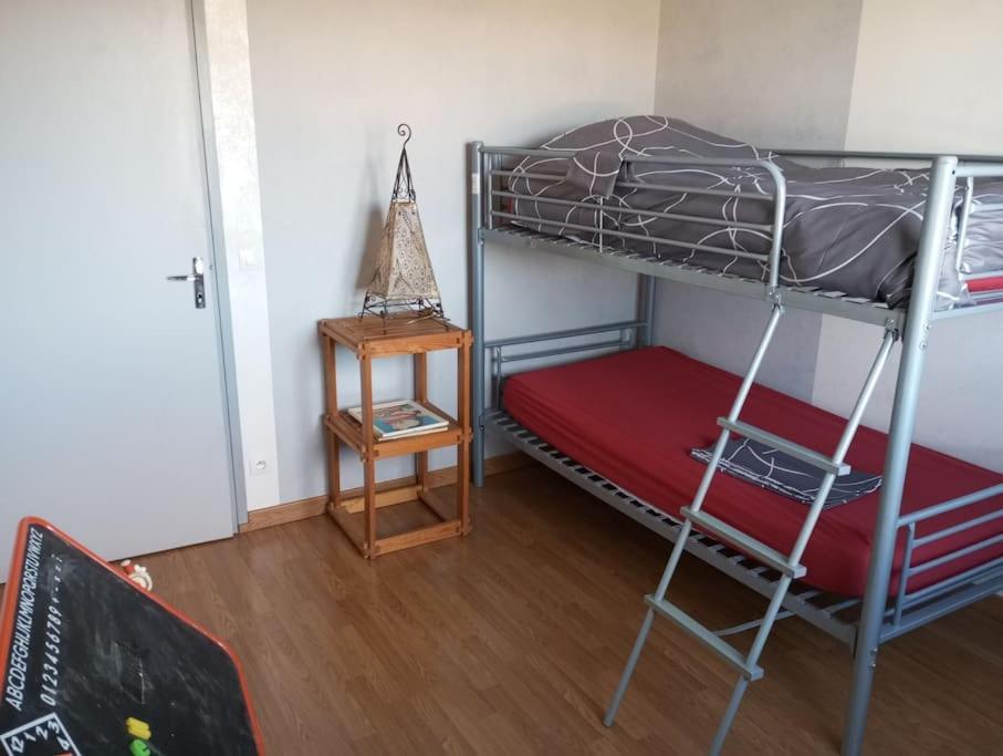 Maison 6 Personnes Billom Eksteriør billede