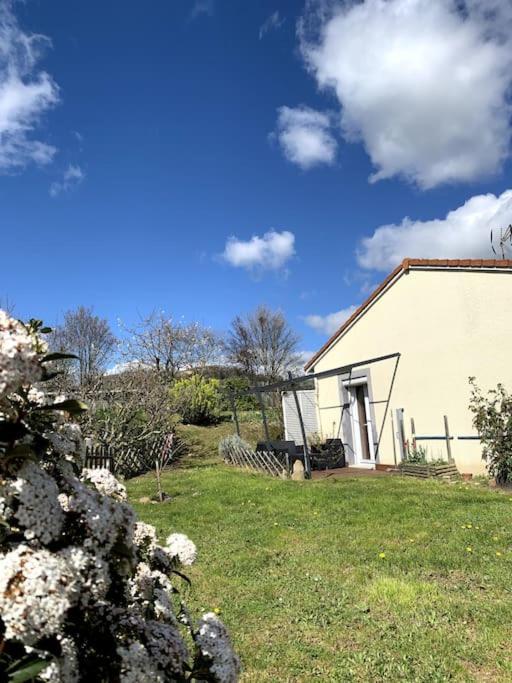 Maison 6 Personnes Billom Eksteriør billede